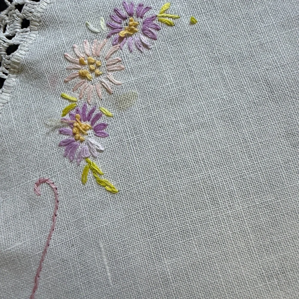 Vintage Embroidered Linen Southern Belle Table Scarf and Purple Crochet Doily